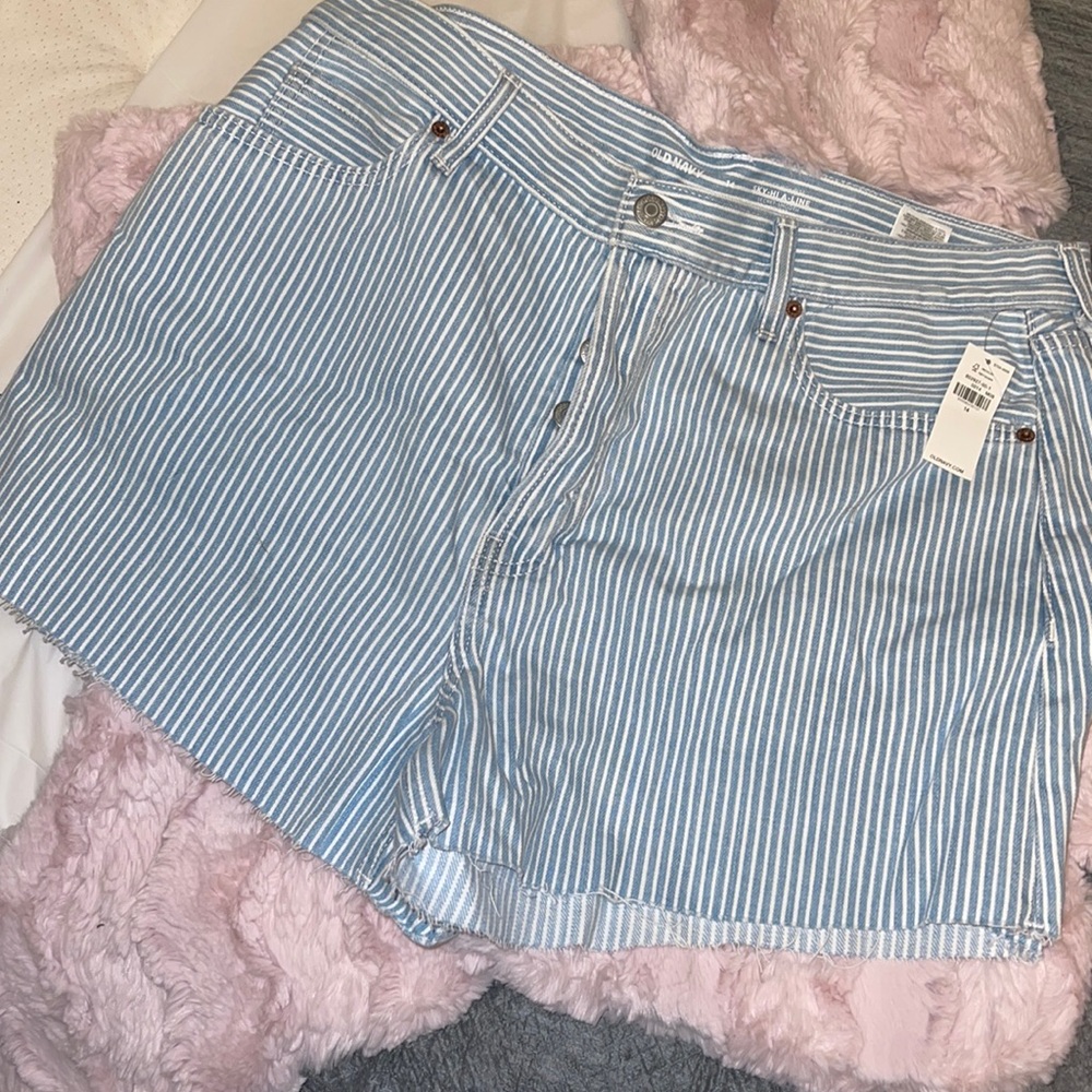 High Wasted Shorts